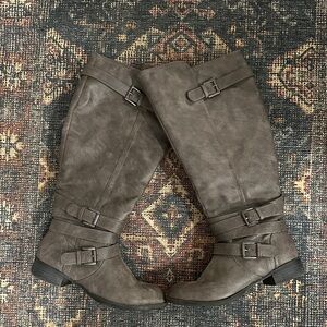 Stylish Gray Women's Knee-High Boots